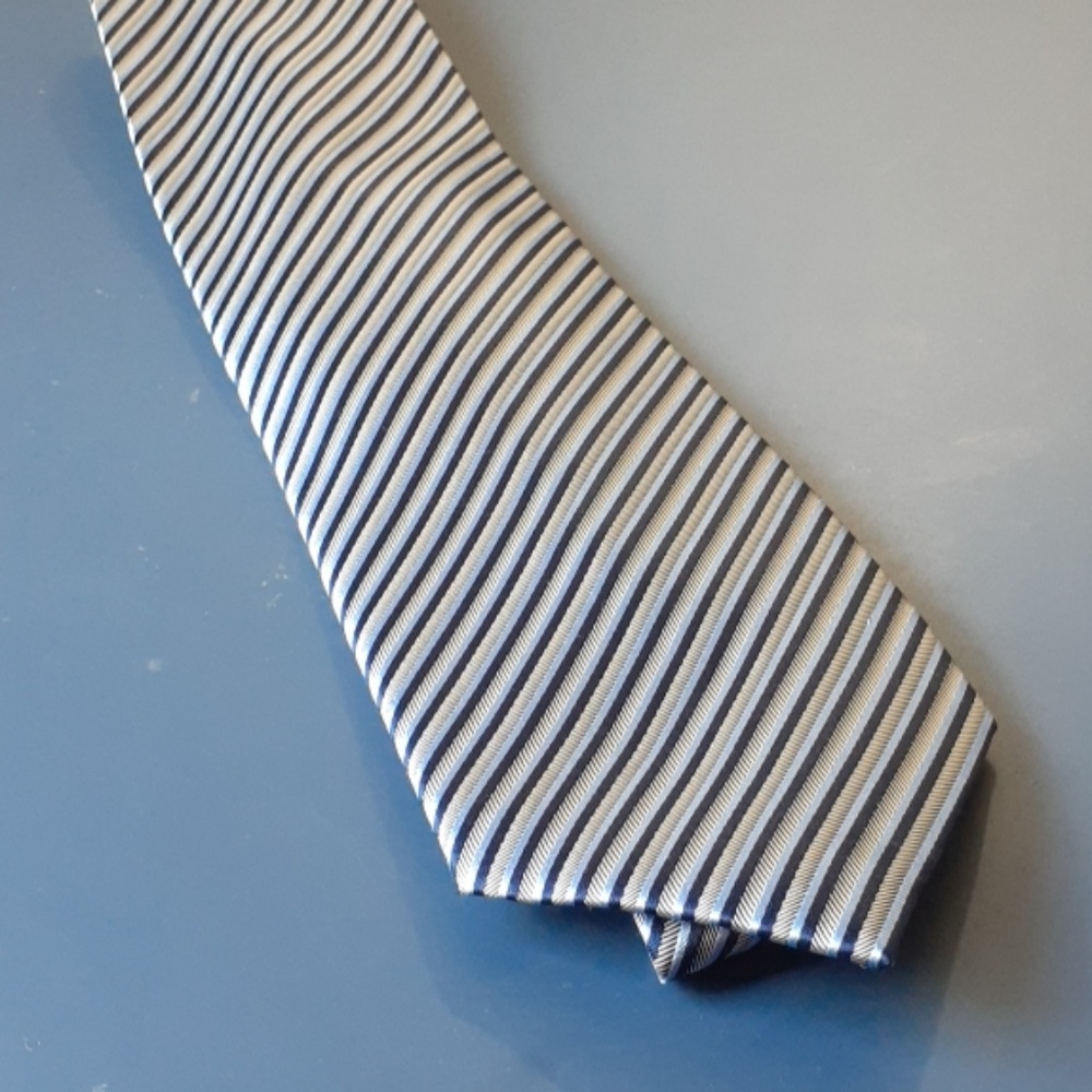 Men's tie